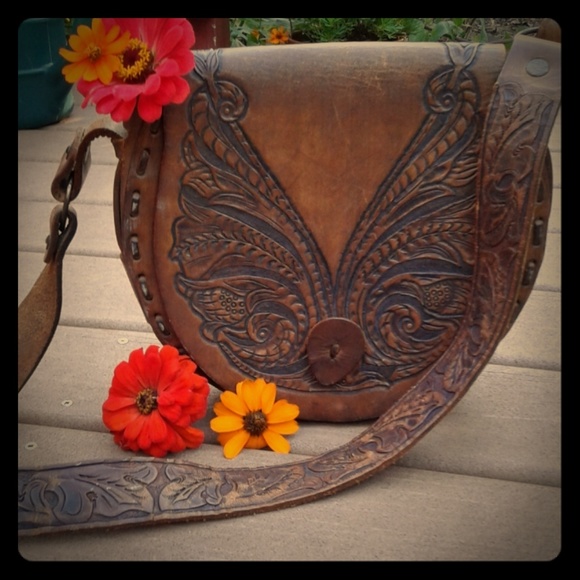 Vintage Handbags - VINTAGE HAND TOOLED LEATHER SHOULDER SATCHEL